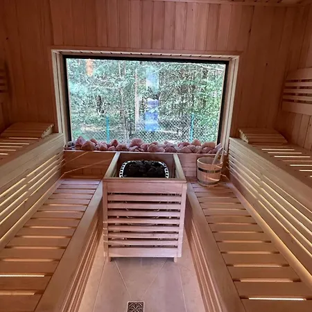 Luksusowe Nad Jeziorem Zapach Sosny Jacuzzi Sauna Kaszuby בית נופש Bartoszylas